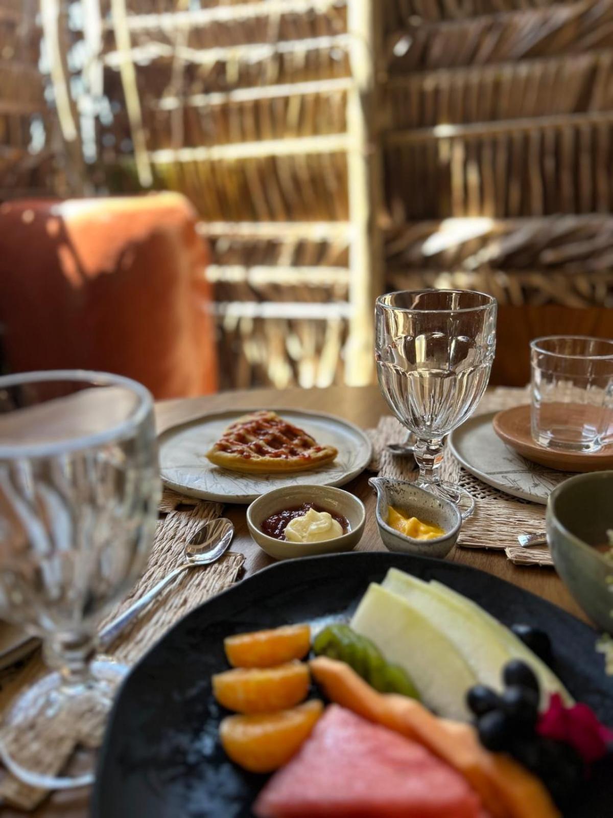 Villa Pantai Boutique Hotel Атинс Экстерьер фото